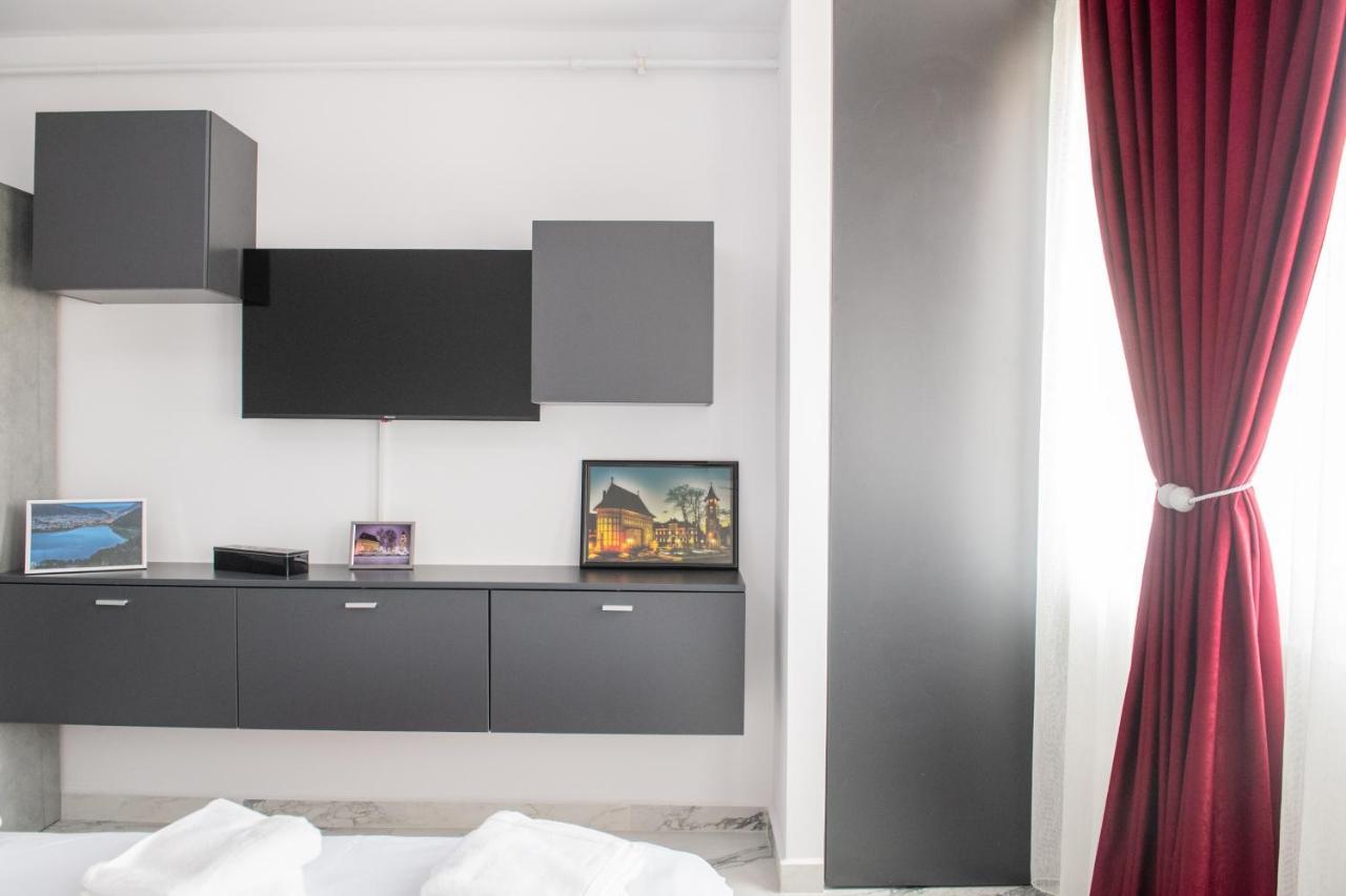 Apart Hotel Center Piatra Neamţ Exteriör bild