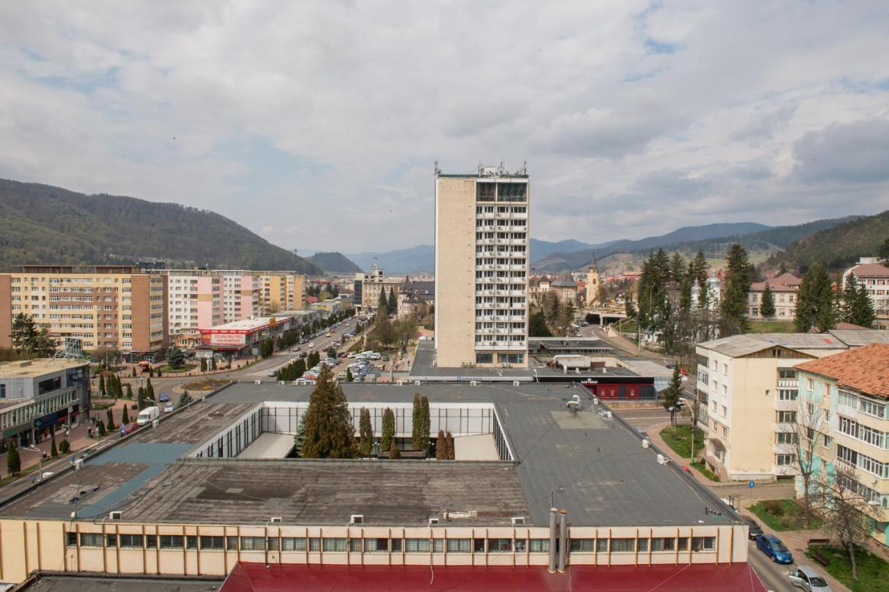 Apart Hotel Center Piatra Neamţ Exteriör bild